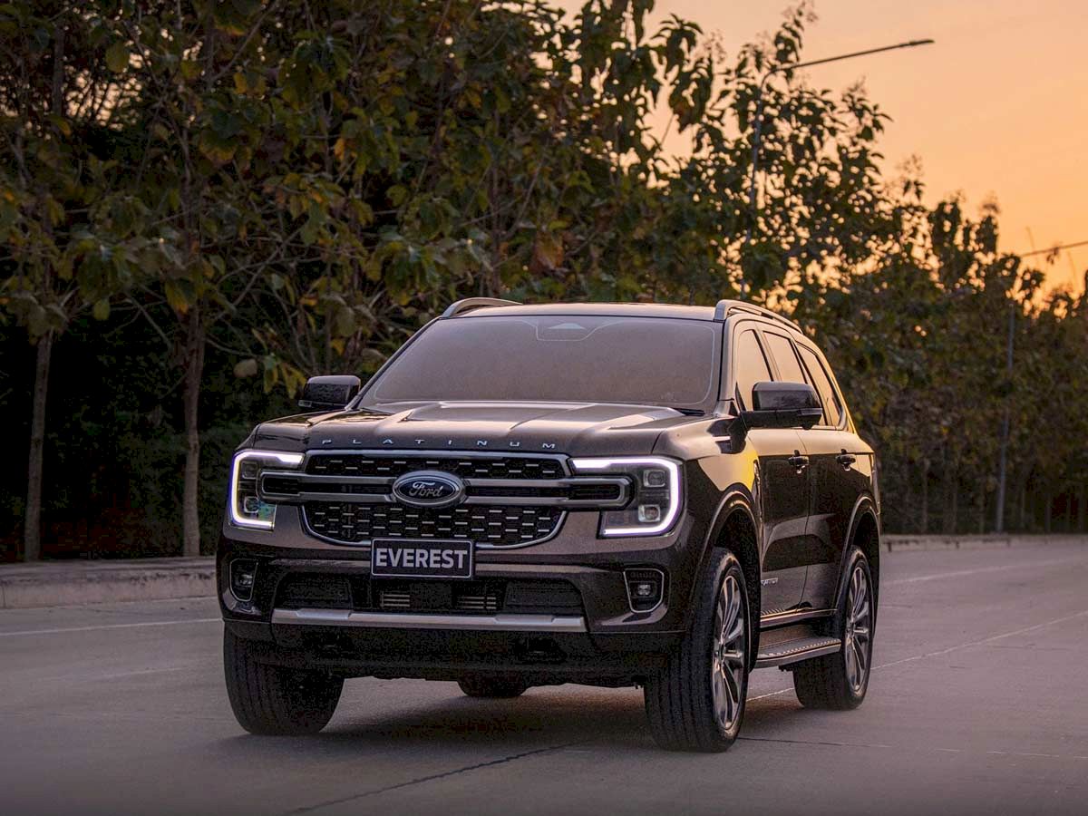 Ford Everest 2023 thế hệ mới ra mắt - SUV 7 chỗ 'kẻ lật đổ' Toyota Fortuner, Hyundai Santafe